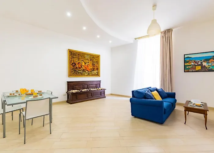 Apartment With Balcony In Palazzo Diaz By Wonderful Italy